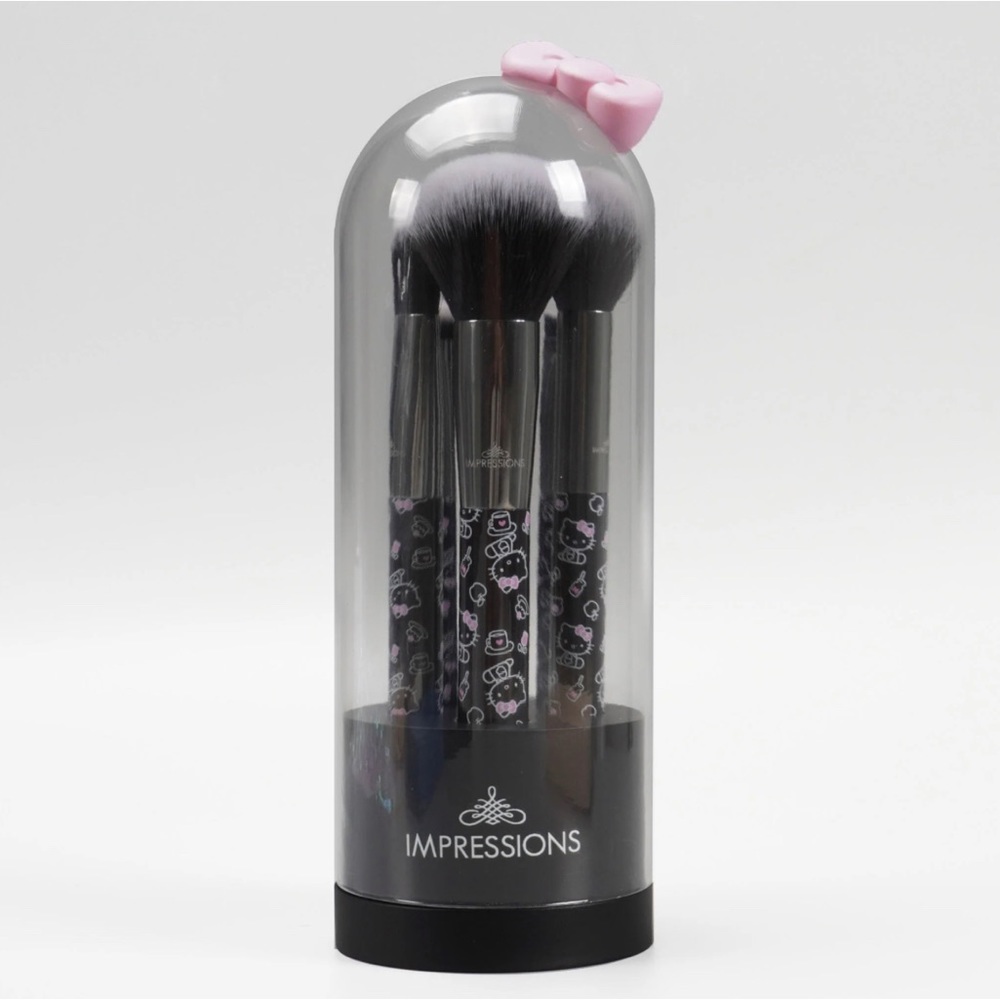 BNIB hello Kitty makeup set 💄